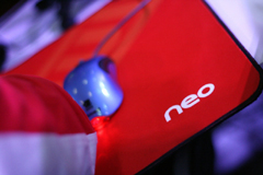 Zowie Gear 製 Filip Quot Neo Quot Kubski 選手 Again モデルの赤いゲーミングマウスパッド Negitaku Org Esports